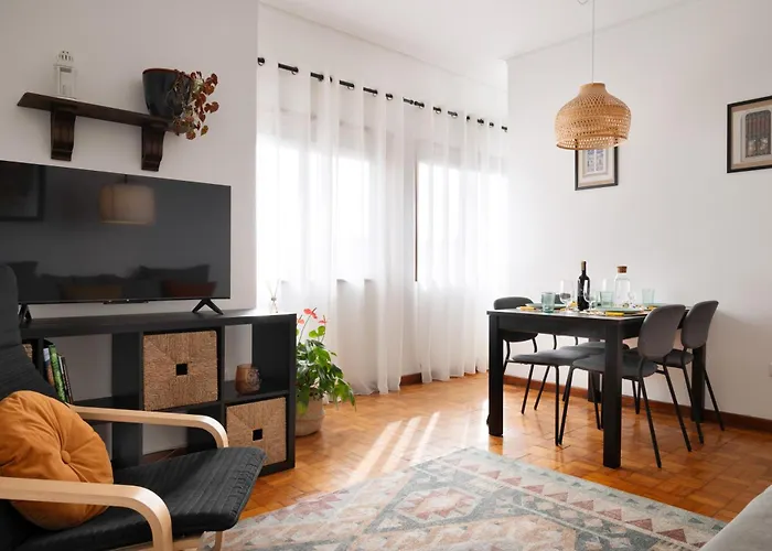 ! Luminous 2Br Top Floor ! Praca Da Republica