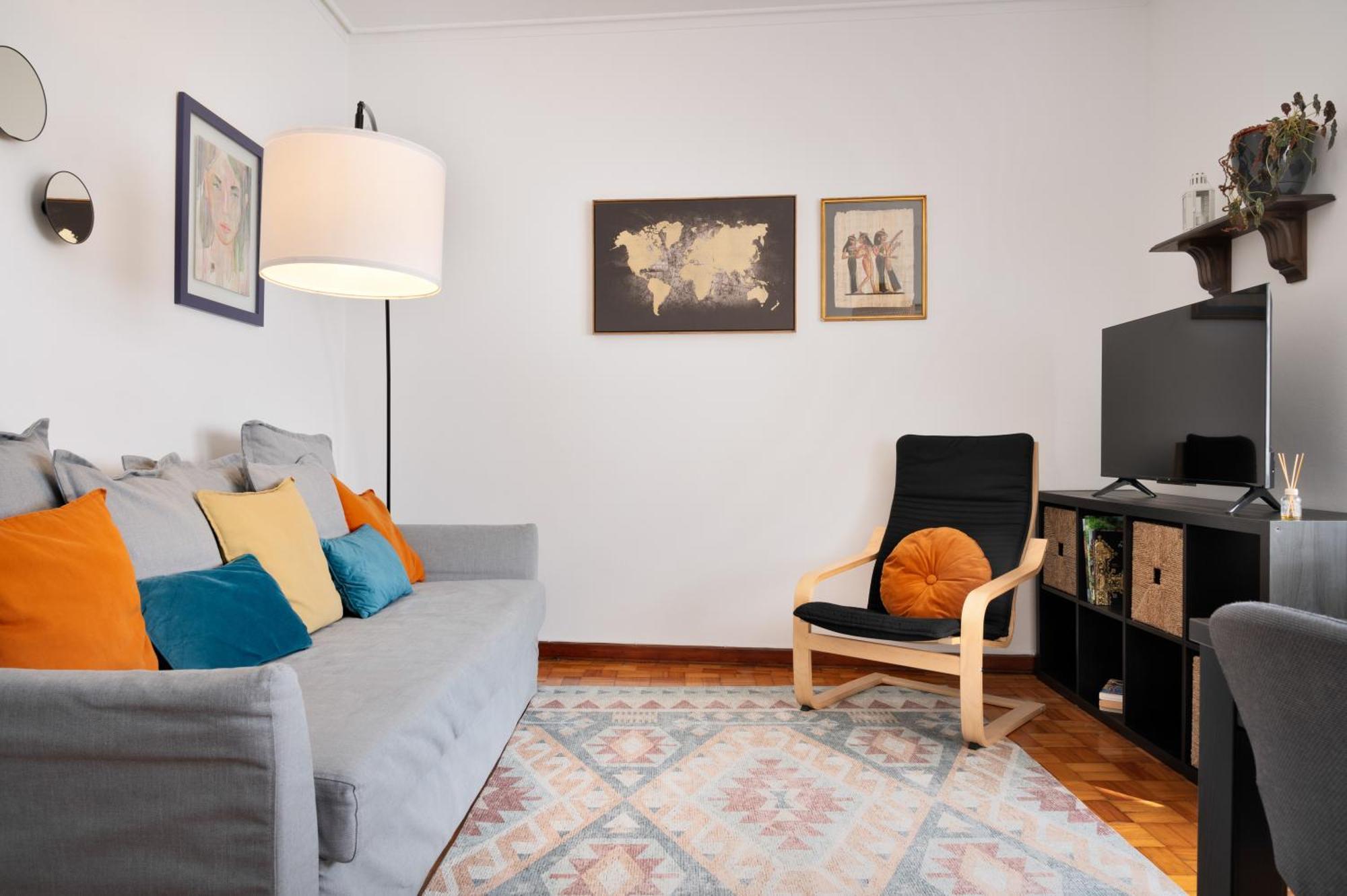 Apartment ! Luminous 2br Floor ! Praca Da Republica Porto