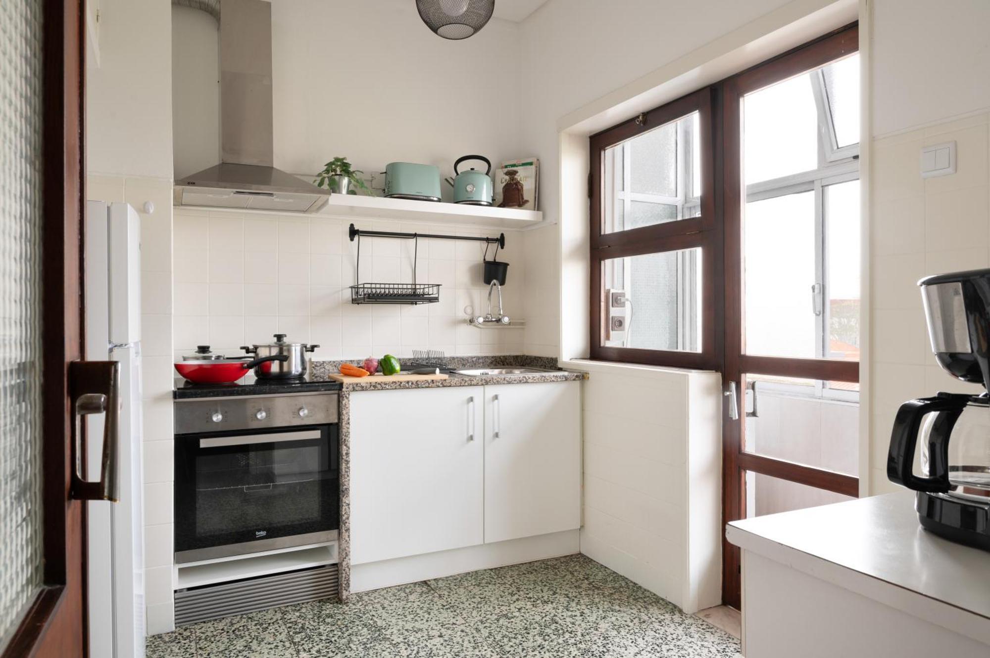 Apartment ! Luminous 2br Floor ! Praca Da Republica *