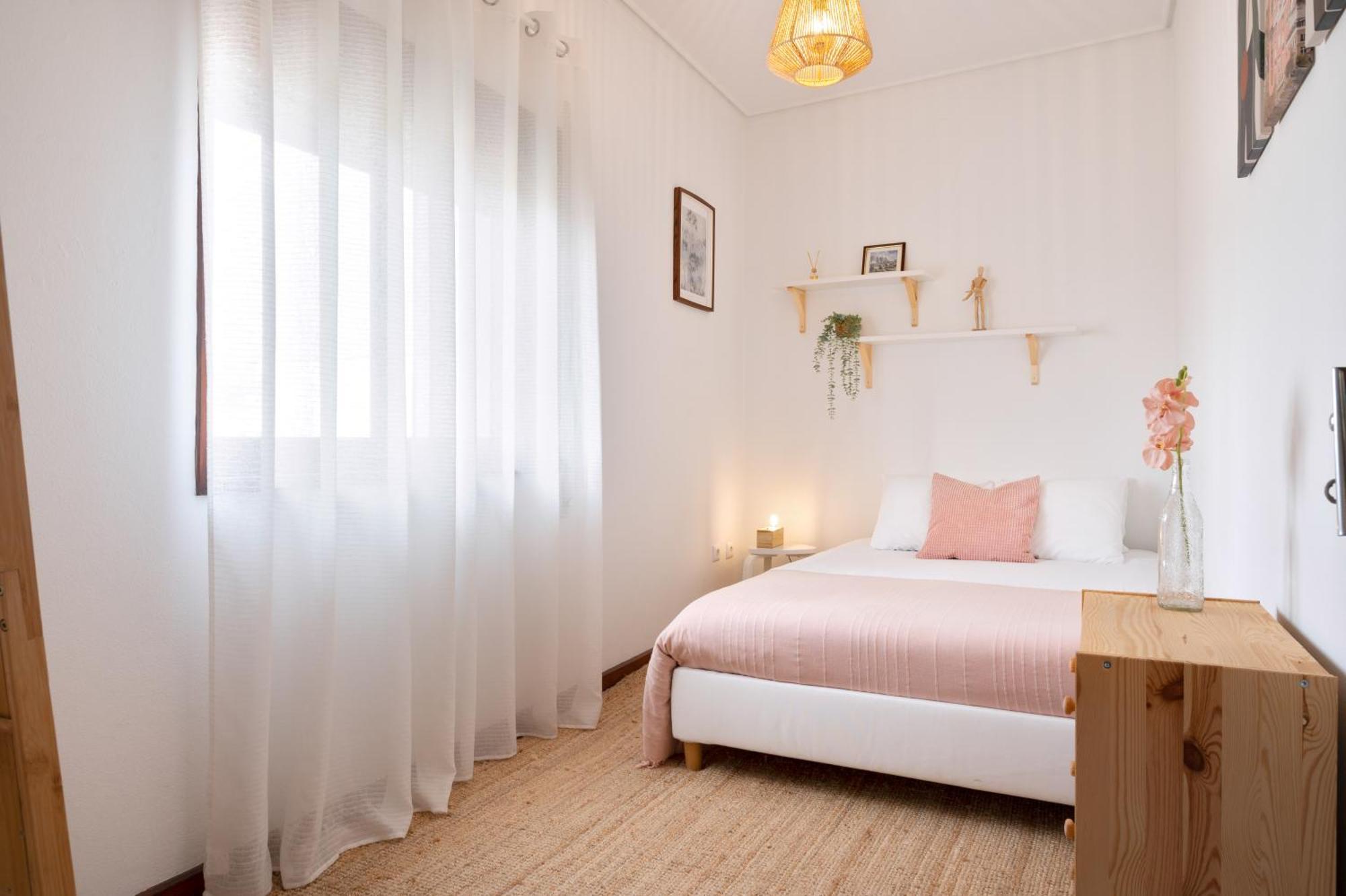 ! Luminous 2br Floor ! Praca Da Republica *