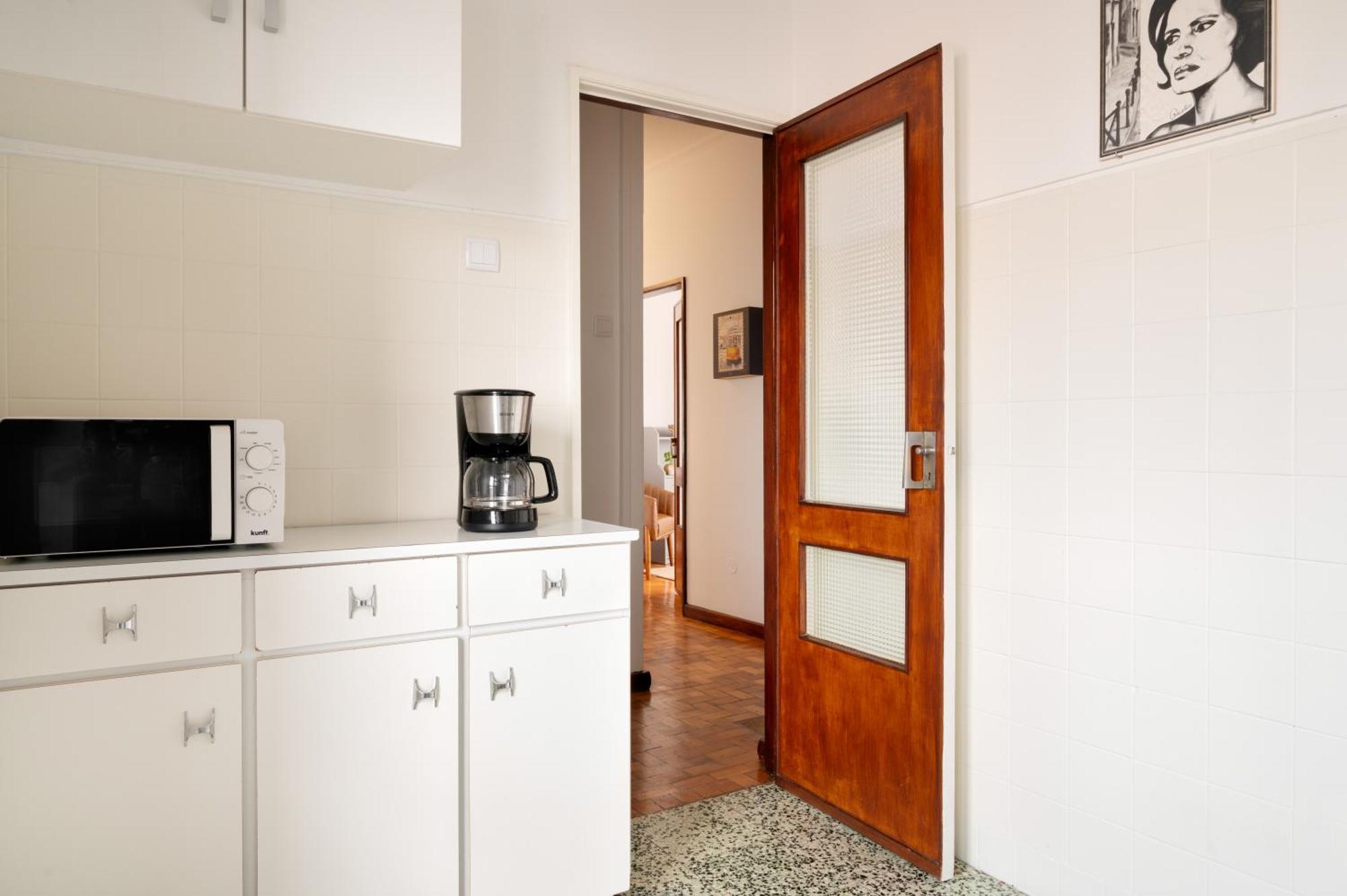 Apartment ! Luminous 2br Floor ! Praca Da Republica *